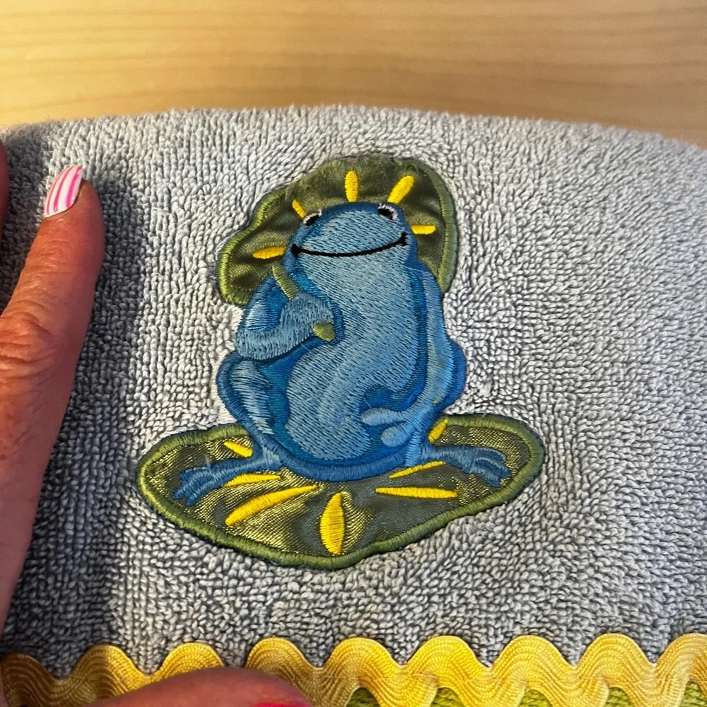 Blue and Yellow Frog Embroidered Bath Towel Set
